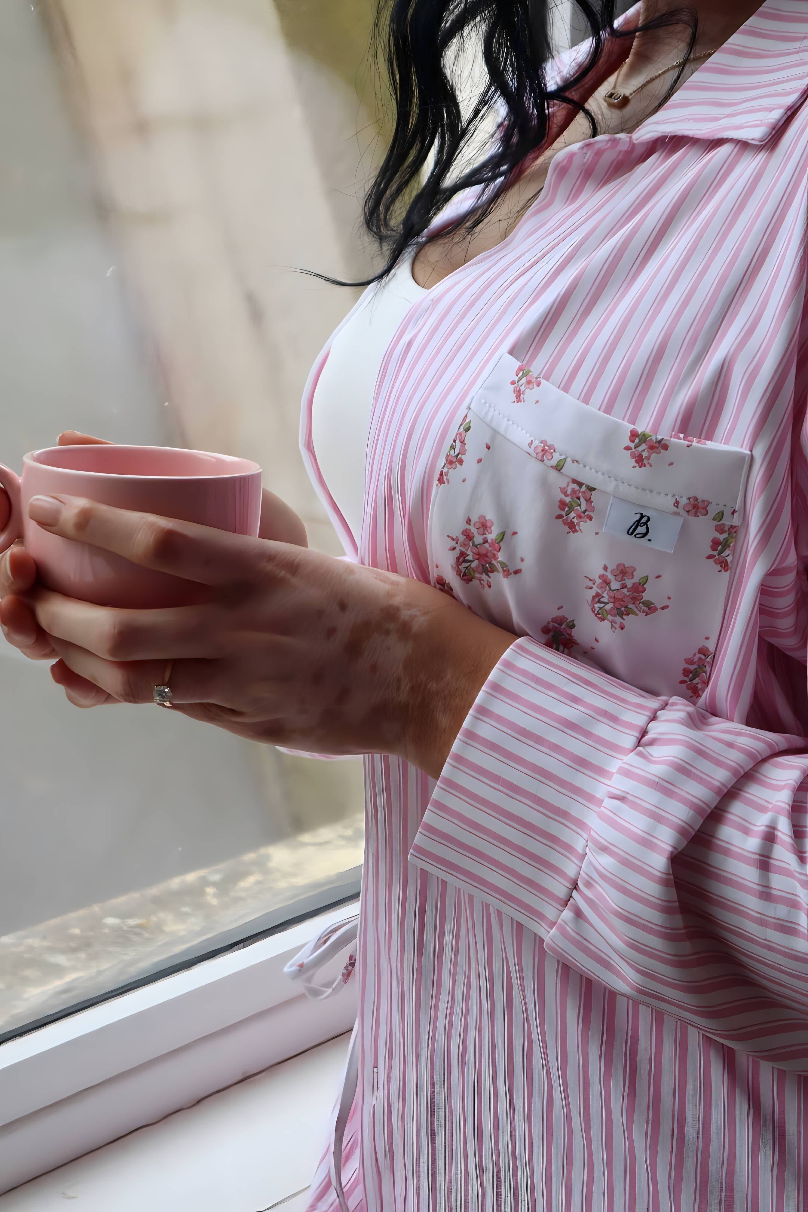 Pyjama de femme rose à fines rayures – Confort et élégance au quotidien